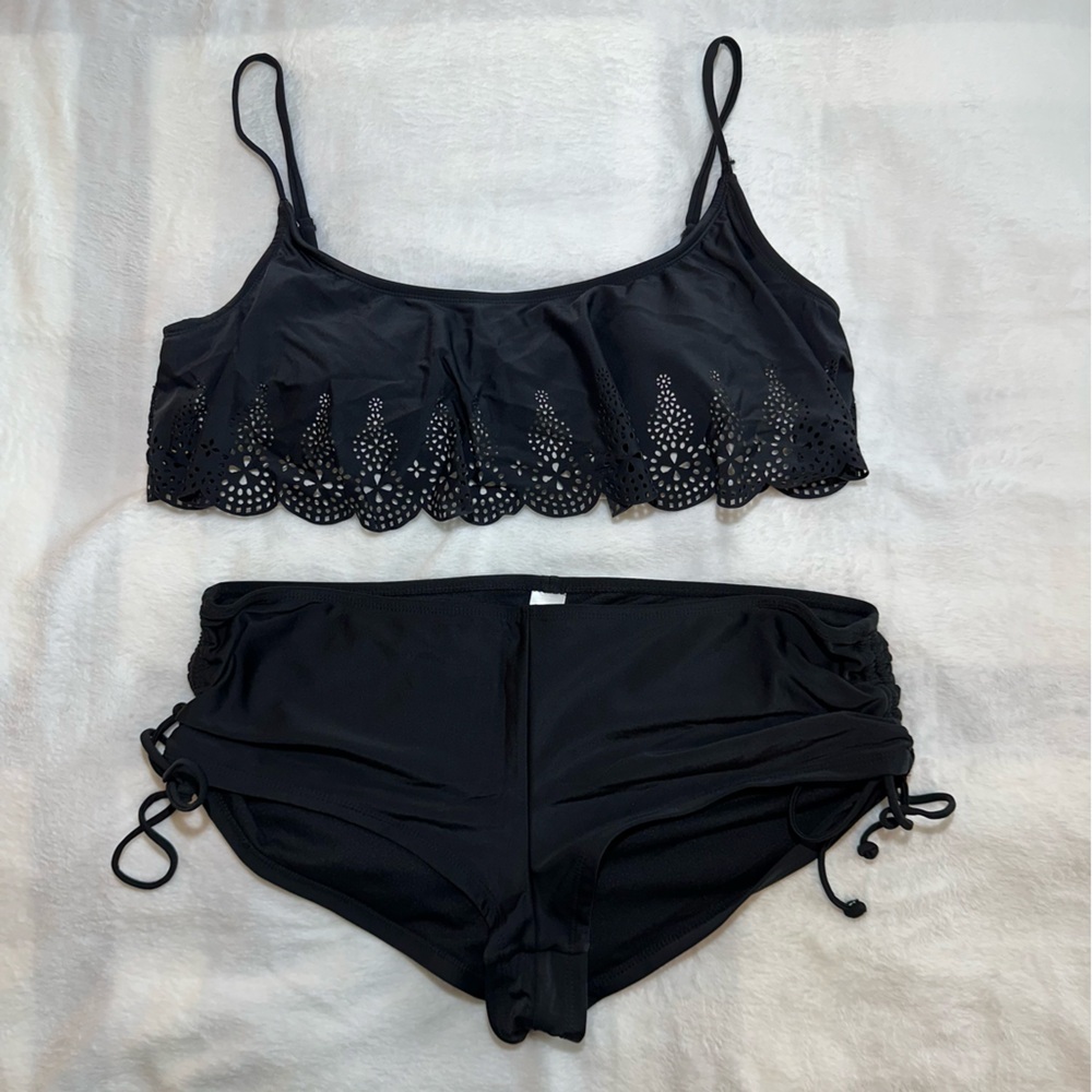 BONGO Black Laser Cut Lace Bikini with Adjustable Boy Shorts, size XL